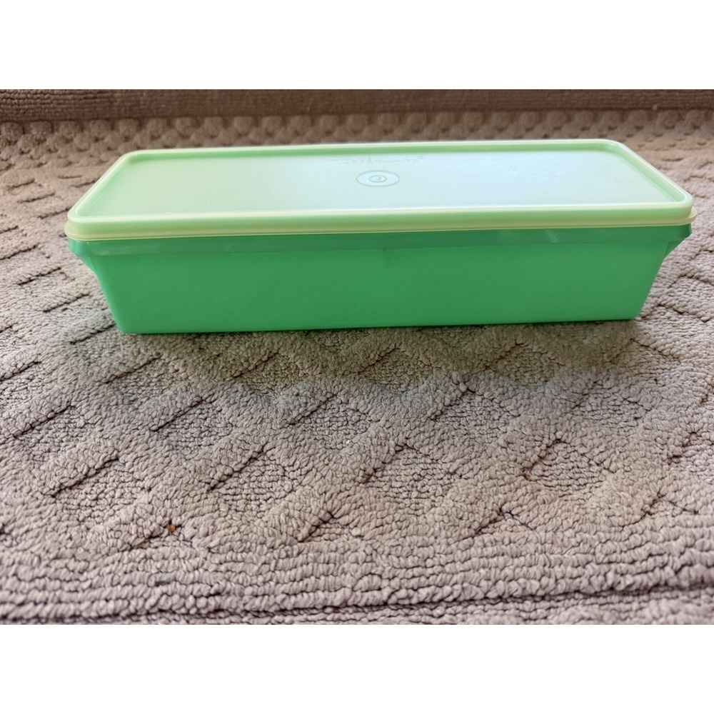 Tupperware Jadeite Mint Green Vintage Celery Keeper 892-1 With Lid 892-2